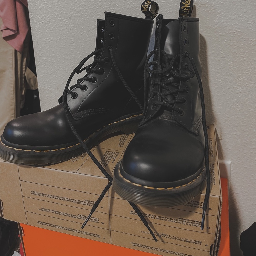 Dr Marten’s 1460 Size 8